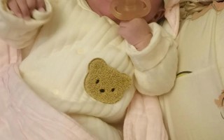 新生儿醒了就哭一定是饿了吗？如何判断宝宝真实需求？