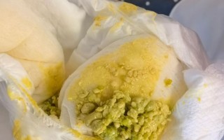 新生儿6天未排便，是正常攒肚还是需警惕的便秘信号？