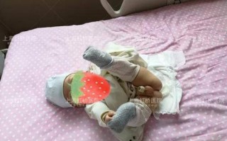 女新生儿尿道出现分泌物，是正常现象还是疾病信号？该如何正确处理？