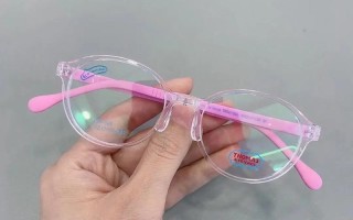 儿童眼镜架哪个牌子好？材质安全与舒适度如何平衡？