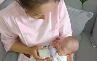 新生儿肚子鼓鼓的还能吃奶吗？