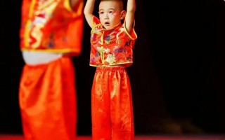 小火车跳舞儿童乐园，小朋友如何跟着节奏快乐摇摆？