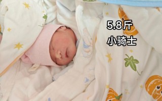 新生儿一个月猛涨5斤，是发育超标还是喂养过度了？