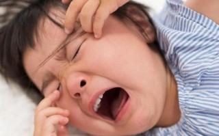 新生儿第一天整夜哭闹，是正常生理反应还是健康预警信号？