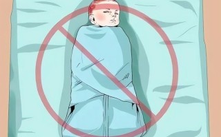 新生儿睡觉不安稳拼命挣扎怎么办？