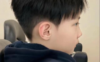 2025最新男童短发酷发型图片，哪款最适合活泼小男孩？