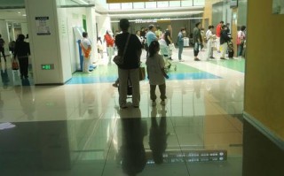 杭州滨江儿童医院挂号流程复杂吗？线上怎么预约？现场排队要多久？