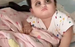 新生儿晚上睁着眼不睡，是没安全感还是另有原因？