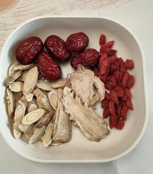 备孕期间喝当归黄芪水真的安全吗?对怀孕有影响吗?-第1张图片-郑州医学网 备孕期间喝当归黄芪水真的安全吗?对怀孕有影响吗?-第1张图片-郑州医学网