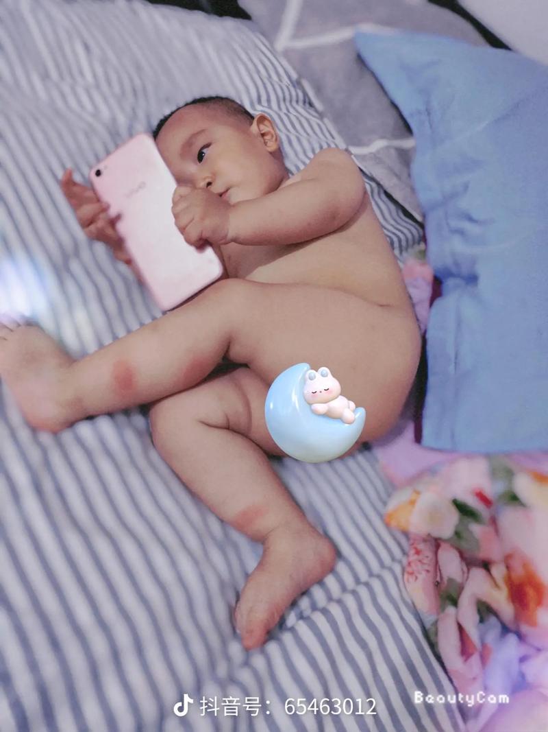 新生儿不睡觉还手舞足蹈，是正常生理反应还是身体不适的信号？-第3张图片-郑州医学网