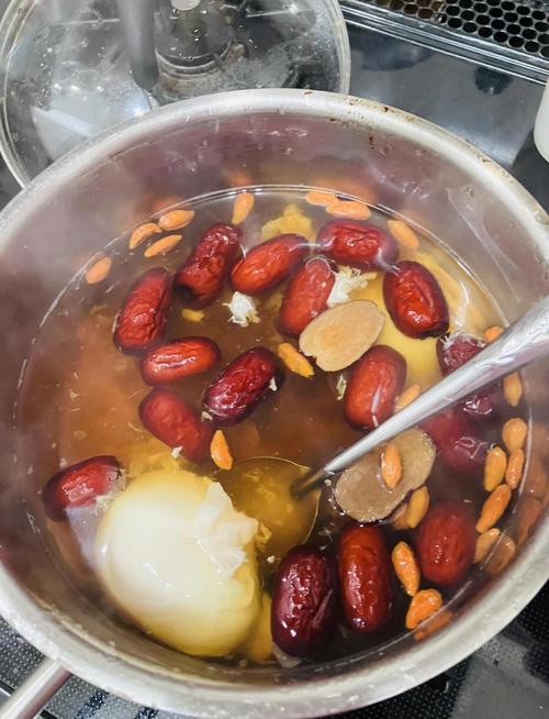 早孕期喝红枣水有讲究？这些注意事项孕妈必看！-第2张图片-郑州医学网