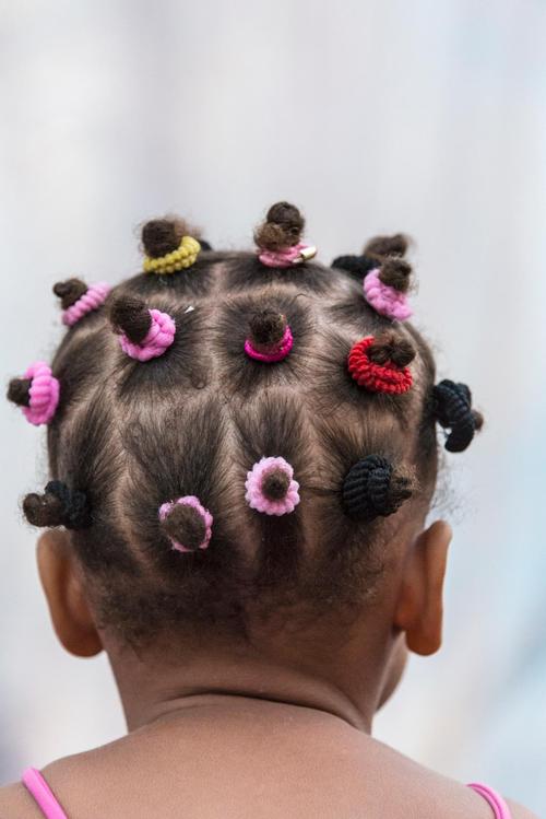 6岁儿童扎头发，简单好看又不易散的发型有哪些？-第2张图片-郑州医学网