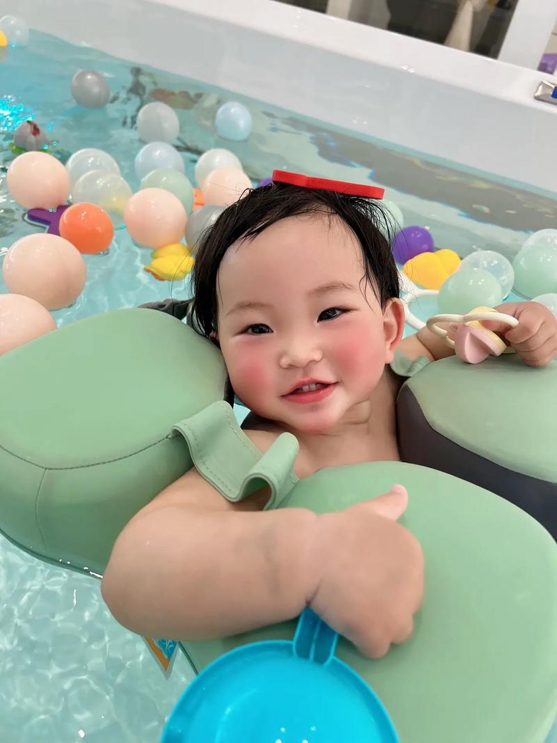 新生儿游泳水温到底多少才最合适？过高过低会有哪些风险？-第2张图片-郑州医学网