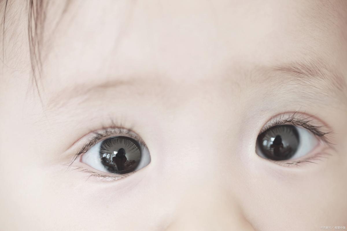 新生儿眼睛完全睁开的时间因人而异吗？一般多久能正常看清周围？-第2张图片-郑州医学网