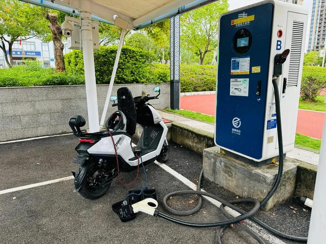 儿童汽车充电位置信息究竟该去哪里查询才能快速获取准确答案？-第1张图片-郑州医学网