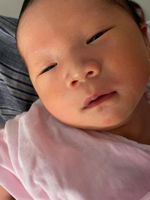 百多帮新生儿使用安全吗？适用年龄与注意事项有哪些？-第1张图片-郑州医学网