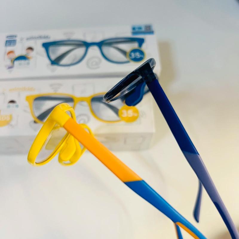 儿童蓝光眼镜真的能防伤害吗?是否存在过度营销与实际功效不符的问题?-第1张图片-郑州医学网 儿童蓝光眼镜真的能防伤害吗?是否存在过度营销与实际功效不符的问题?-第1张图片-郑州医学网