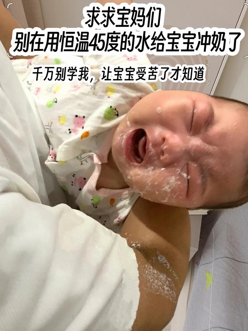 新生儿宝宝吃完就吐奶，是正常现象还是需要警惕的健康问题？-第1张图片-郑州医学网