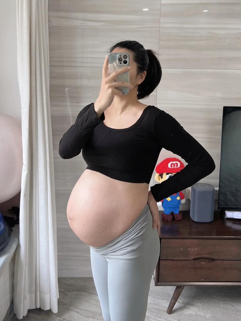 孕期晚上肚子比白天大，是子宫压迫还是血液循环差异导致的？-第2张图片-郑州医学网