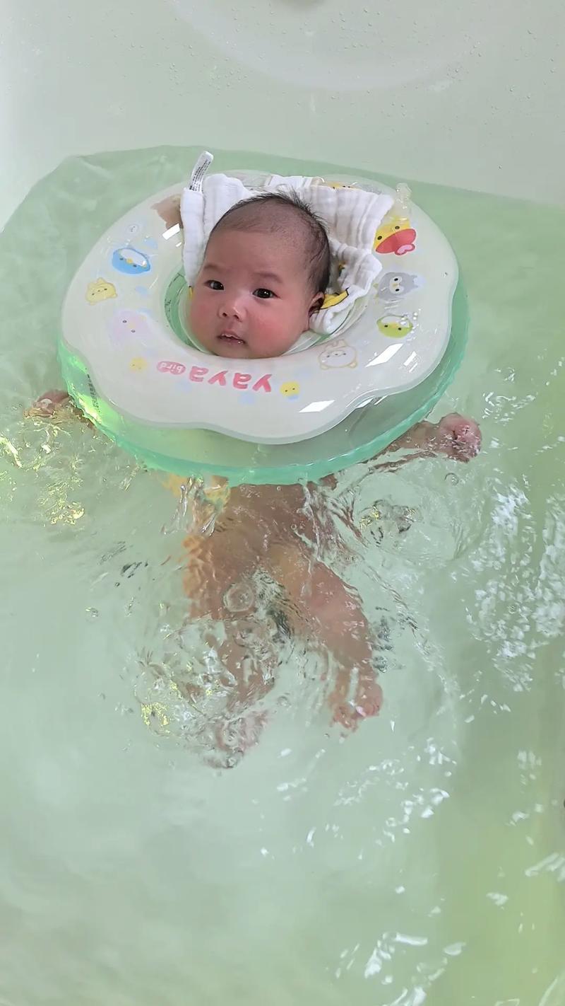 新生儿几个月开始游泳合适?不同月龄宝宝游泳有哪些注意事项?-第2张图片-郑州医学网 新生儿几个月开始游泳合适?不同月龄宝宝游泳有哪些注意事项?-第2张图片-郑州医学网
