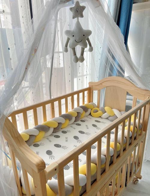 新生儿必须睡婴儿床吗?安全与亲密如何平衡?-第1张图片-郑州医学网 新生儿必须睡婴儿床吗?安全与亲密如何平衡?-第1张图片-郑州医学网