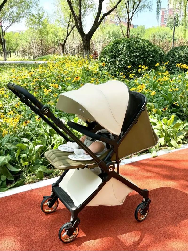 新生儿睡床还是婴儿车?哪种更适合宝宝睡眠安全与发育需求?-第1张图片-郑州医学网 新生儿睡床还是婴儿车?哪种更适合宝宝睡眠安全与发育需求?-第1张图片-郑州医学网