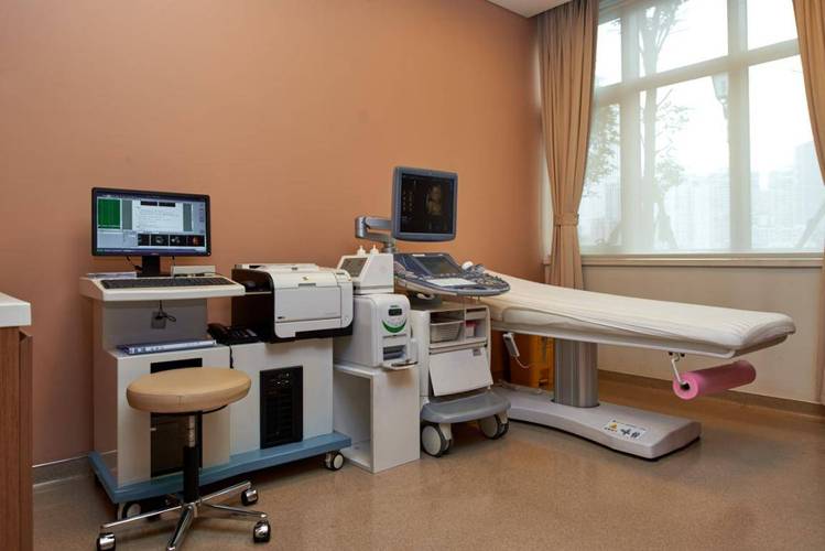 孕期B超检查到底要做几次？不同阶段各有啥重点和注意事项？-第1张图片-郑州医学网