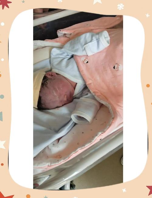 新生儿宝宝身上的胎脂需要清理吗？有什么作用和注意事项？-第2张图片-郑州医学网