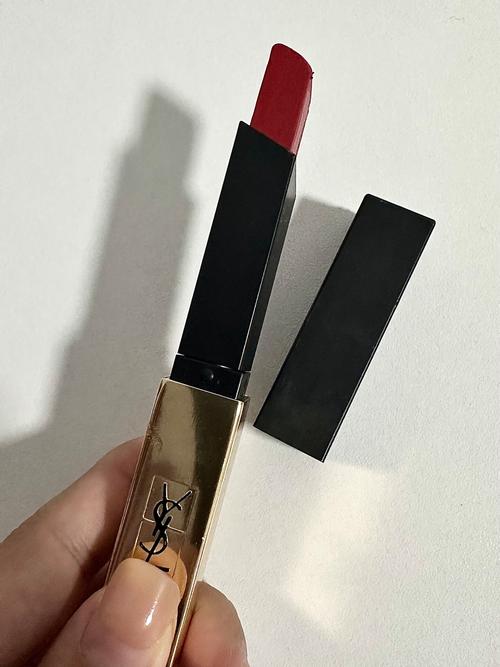 孕期用圣罗兰口红安全吗?成分会伤害胎儿吗?-第1张图片-郑州医学网 孕期用圣罗兰口红安全吗?成分会伤害胎儿吗?-第1张图片-郑州医学网