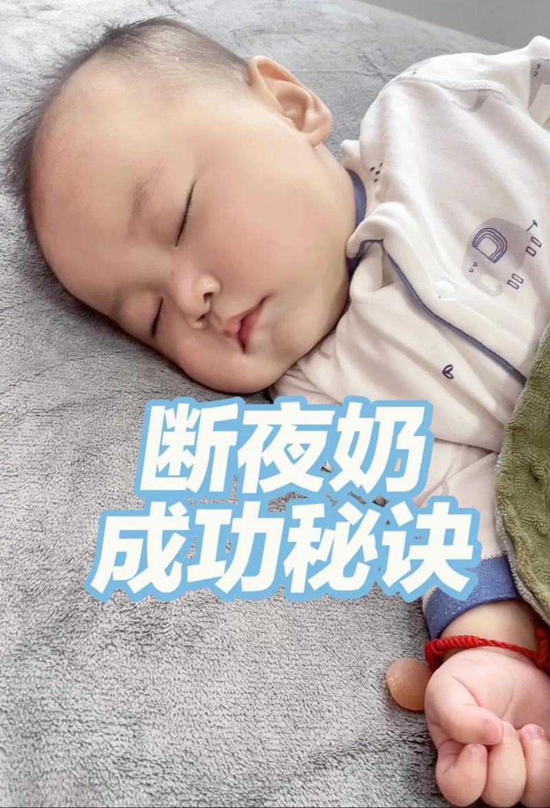 新生儿喝奶时总睡着叫不醒，是正常现象还是身体出问题了？-第3张图片-郑州医学网