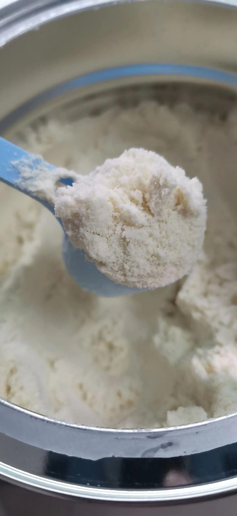 新生儿喝了变质的奶粉-第1张图片-郑州医学网