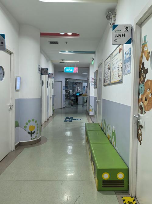 西安市儿童医院门诊部具体有哪些科室？挂号流程和就诊时间是怎样的？-第2张图片-郑州医学网