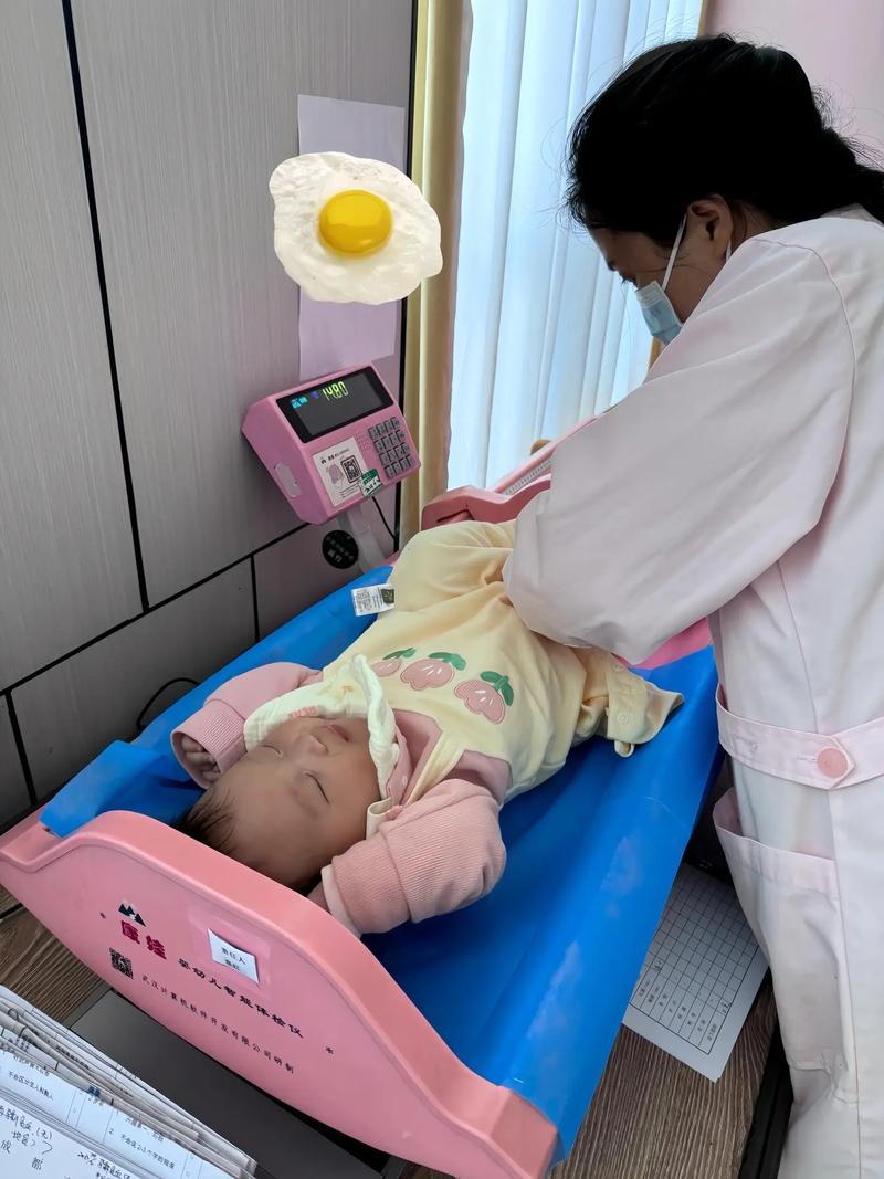 新生儿体检穿什么衣服最方便?穿脱麻烦的会影响检查结果吗?-第2张图片-郑州医学网 新生儿体检穿什么衣服最方便?穿脱麻烦的会影响检查结果吗?-第2张图片-郑州医学网