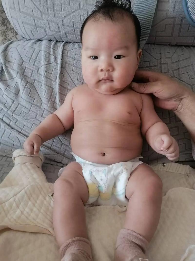 新生儿满月长了两斤半-第1张图片-郑州医学网