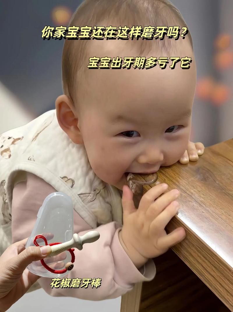 新生儿明明吃饱了，为什么总爱咬东西是饿了还是有其他原因？-第1张图片-郑州医学网