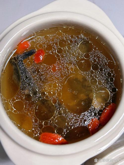 孕期出血时喝乌鸡汤是进补还是风险？饮食安全需谨慎！-第2张图片-郑州医学网