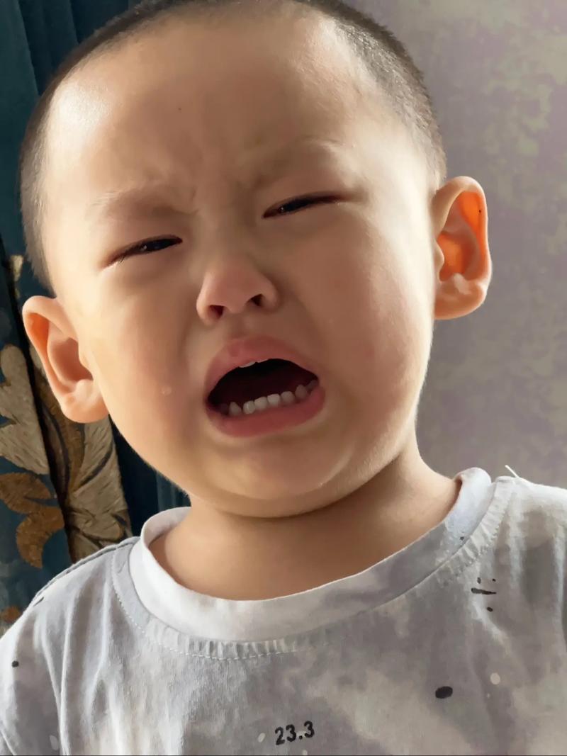 新生儿第一天整夜哭闹，是正常生理反应还是健康预警信号？-第3张图片-郑州医学网