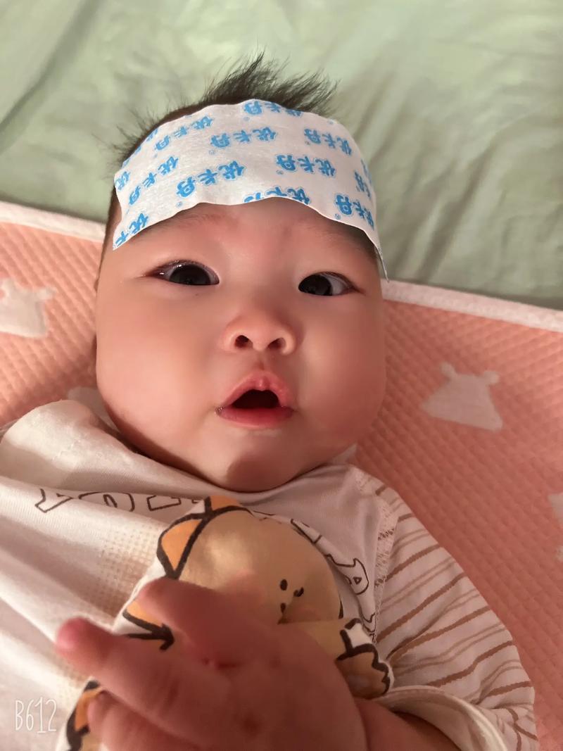 新生儿一晚上哼哼唧唧是不舒服还是正常现象？家长该如何应对？-第2张图片-郑州医学网