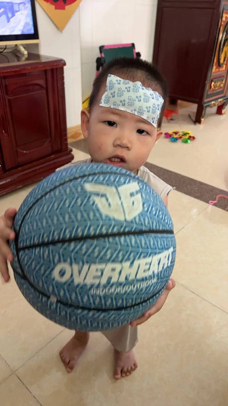 儿童手足口病究竟是如何传播的？日常预防需注意哪些关键细节？-第3张图片-郑州医学网