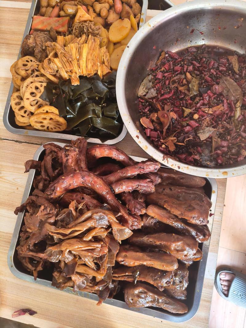 孕期到底能不能吃麻辣鸭货?对胎儿会有哪些潜在影响呢?-第2张图片-郑州医学网 孕期到底能不能吃麻辣鸭货?对胎儿会有哪些潜在影响呢?-第2张图片-郑州医学网