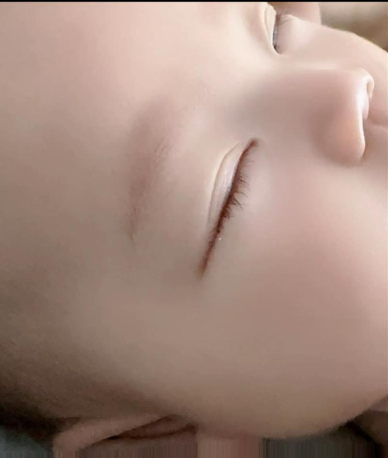 新生儿睡觉时频繁睁眼是正常现象还是潜在健康信号?-第2张图片-郑州医学网 新生儿睡觉时频繁睁眼是正常现象还是潜在健康信号?-第2张图片-郑州医学网