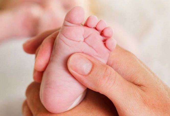 女宝宝新生儿生殖器官日常护理需要注意哪些关键问题？-第1张图片-郑州医学网