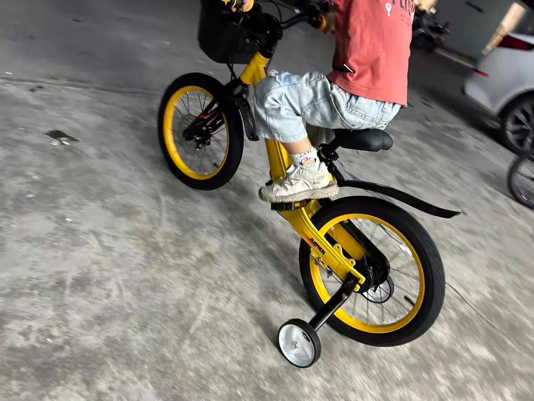 健儿儿童自行车质量与安全性究竟如何？适合不同年龄段的孩子吗？-第3张图片-郑州医学网