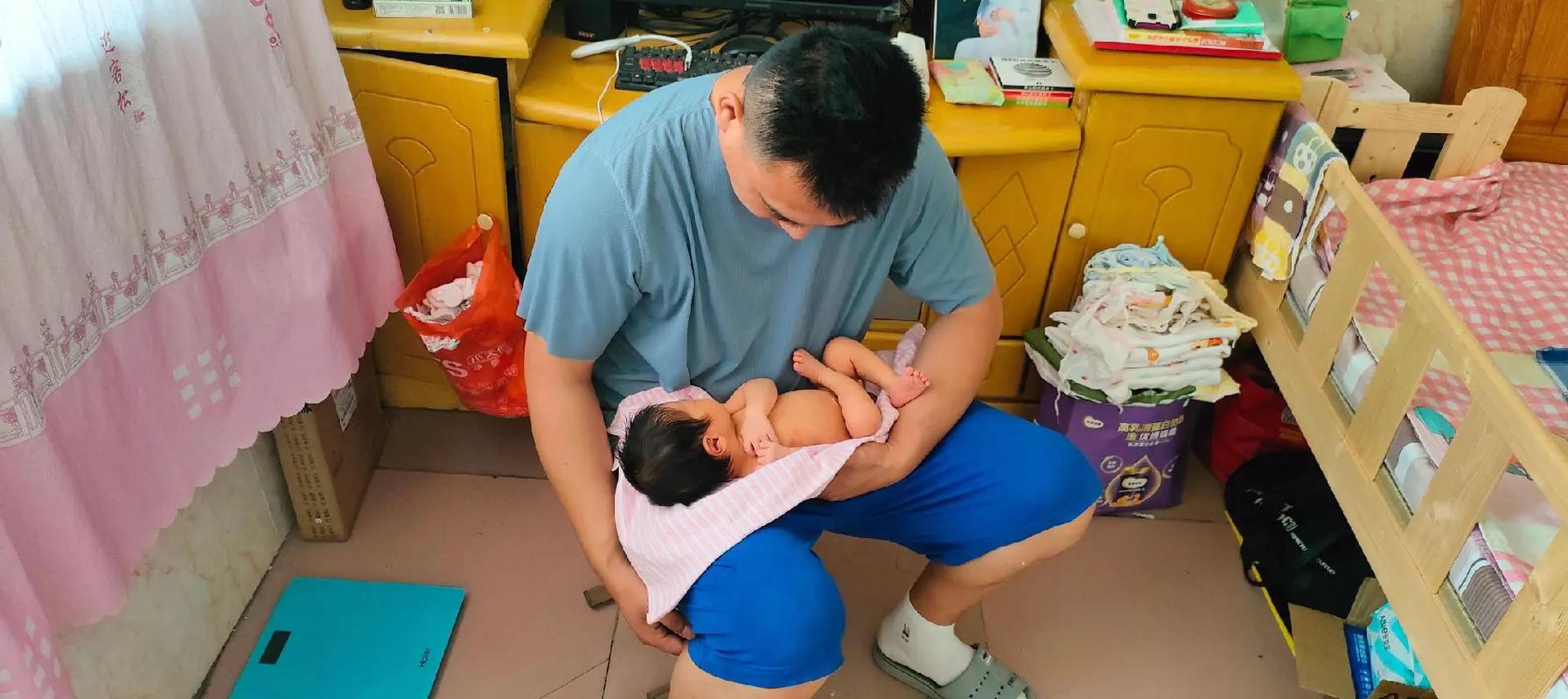 新生儿一吸母乳就睡觉，是没吃饱还是习惯问题？-第2张图片-郑州医学网