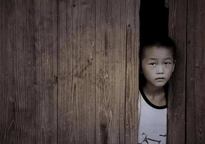 那些留守儿童的感人图片，背后藏着多少不为人知的心酸故事？-第2张图片-郑州医学网