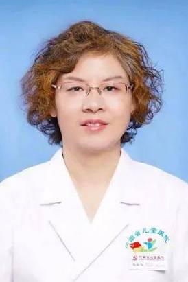 新生儿大阴唇红肿图片是正常现象吗？需要就医吗？-第1张图片-郑州医学网