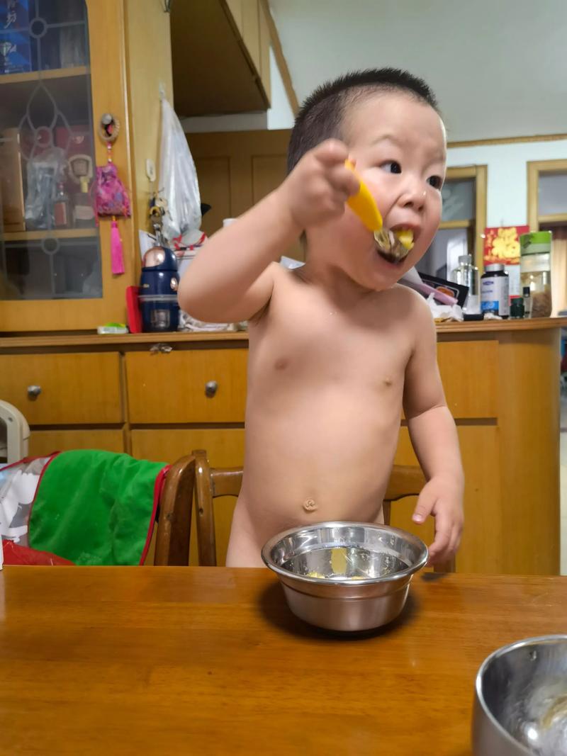 新生儿吃撑着了的表现-第2张图片-郑州医学网