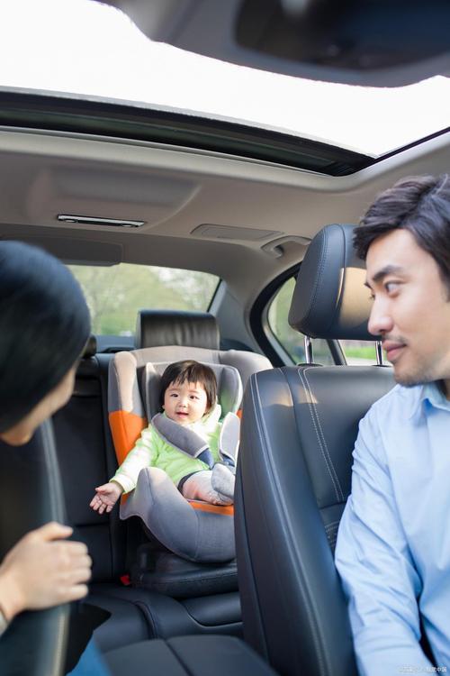 儿童坐副驾驶的年龄红线到底在哪里?安全座椅与成人安全带哪个更关键?-第1张图片-郑州医学网 儿童坐副驾驶的年龄红线到底在哪里?安全座椅与成人安全带哪个更关键?-第1张图片-郑州医学网