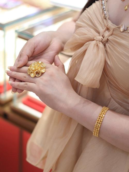 怀孕期间佩戴金首饰对胎儿健康会有潜在影响吗？-第3张图片-郑州医学网