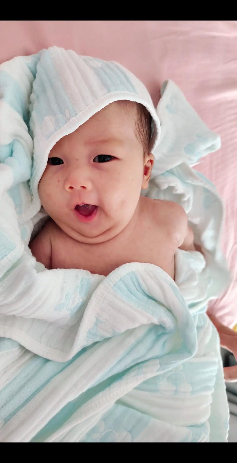 新生儿脖子肉多双下巴是正常现象吗？需要干预吗？-第2张图片-郑州医学网